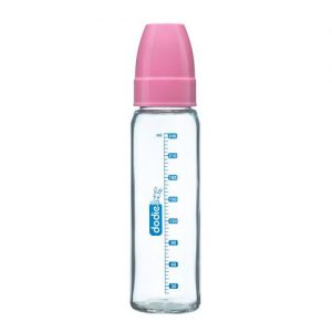 Un biberon en verre transparent avec un bouchon rose et une échelle de mesure bleue indiquant le volume en millilitres (de 30 à 240 ml) sur le côté. La bouteille comporte également un logo bleu « dodie » près du haut de l'échelle.