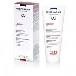 Image de deux produits d'Isispharma Dermatologie. Sur la gauche se trouve une boîte rectangulaire blanche avec du texte rouge et blanc. A droite se trouve un tube blanc intitulé « Urelia 10 Crème Hydratante Exfoliante ». Les deux contenants mentionnent que le produit est destiné aux peaux très sèches et squameuses.