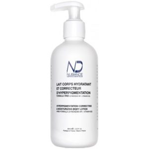 Un flacon blanc avec un distributeur à pompe étiqueté « Nubiance Dermatologie ». L'étiquette en français indique qu'il s'agit d'une « lotion corporelle correctrice et hydratante pour l'hyperpigmentation » contenant des ingrédients tels que Synovea HR, vitamine B3 et formule HRB. Le flacon contient 250 ml (8,33 fl oz).
