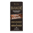 L'image montre une boîte de produit rectangulaire marron foncé et noire étiquetée « Bois Bandé » avec l'inscription « Muira Puama Extract Extra Strong » en dessous. Ci-dessous se trouve un logo emblème et les phrases « Vertus ancestrales », « Endurance », « Résistance » et « 3 Chênes Laboratoires ».