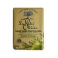 Un pain de Savon Surgras Extra Doux du Petit Olivier à l'huile d'olive. L'emballage beige présente le logo de la marque avec une illustration d'olivier, un texte indiquant « Créé à Salon de Provence » et des images d'olives vertes en bas. Le savon pèse 250 g ou 8,8 oz.