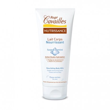 Un tube blanc de Lait Corps Nourrissant Rogé Cavaillès Nutriissance avec une étiquette marron et blanche. Le texte mentionne « Action Double Hydratation » et « Peaux sèches » indiquant sa destination pour les peaux sèches. Le design est épuré et minimaliste.