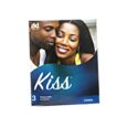 Une boîte de préservatifs de la marque Kiss avec l'image d'un couple souriant s'embrassant. La boîte contient 3 préservatifs Classic. Le fond de l'emballage est bleu foncé avec du texte blanc.