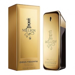 Un flacon doré et noir du parfum pour homme « 1 Million » de Paco Rabanne est positionné à côté de son coffret doré assorti. La bouteille est conçue pour ressembler à un lingot avec « 1 Million » gravé bien en évidence sur le devant. Les deux articles ont une apparence élégante et luxueuse.