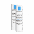 Deux tubes blancs de baume à lèvres Nutritic La Roche-Posay sont présentés. Chaque tube porte le logo de la marque et les détails du produit écrits en texte noir et vert. Les tubes sont côte à côte avec un léger chevauchement et ont un contenu net de 4,7 ml (0,15 fl oz).