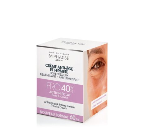Image d'une boîte de produits de soin Byphasse avec texte en français et en anglais. Le coffret est labellisé « Crème Anti-Âge et Fermeté » et « Pro 40 ans Action Éclat », mettant en avant les bienfaits anti-âge et raffermissants grâce aux ingrédients de perles et de caviar. La taille du paquet est de 60 ml.
