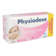Une boîte rectangulaire de sérum Physiodose illustrée. L'emballage est majoritairement blanc et rose avec une image d'un bébé sur le côté gauche. Le texte « Format économique » est surligné en jaune sur le côté droit, indiquant un emballage économique.