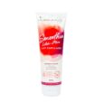 un tube blanc et rouge de smoothie litchi mûre lait capillaire "les secrets de loly". le tube mesure 250 ml et comporte un texte indiquant qu'il hydrate et nourrit avec de l'aloe vera, de l'huile de jojoba et de l'amande douce. l'étiquette comprend un logo et des informations supplémentaires sur le produit.
