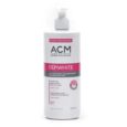 un flacon blanc de lait éclaircissant pour le corps acm dépiwhite avec un distributeur à pompe. l'étiquette est principalement blanche avec du texte rose et noir, mettant en valeur des caractéristiques telles que « hydrate la peau » et « éclaircit le teint ». le flacon est de 500 ml, fabriqué en france.
