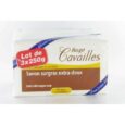 emballage étiqueté "rogé cavaillès savon surgras extra doux" avec trois savons de 250 g chacun. le savon est destiné aux peaux sensibles, avec un texte en français et une étiquette rouge indiquant "lot de 3x250g".