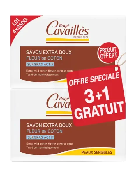 image d'un emballage de savon rogé cavaillès contenant deux barres. l'emballage met en valeur « savon extra doux fleur de coton » avec « surgras actif » et convient aux peaux sensibles. une étiquette rouge indique une offre spéciale : « 3+1 gratuit.