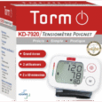 coffret d'un tensiomètre poignet torm modèle kd 7920. les caractéristiques mentionnées sont un grand écran, deux utilisateurs et 2x60 emplacements mémoire. comprend un affichage numérique affichant les mesures de la tension artérielle et un bouton circulaire. certifié par un laboratoire.