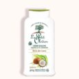 flacon blanc de crème douche à la noix de coco « le petit olivier », étiqueté « crème douche extra douce & hydratante » avec une image de noix de coco. le flacon fait 500 ml et affiche des logos indiquant qu'il est testé dermatologiquement et fabriqué en france.