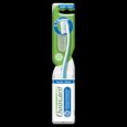 emballage d'une brosse à dents fluocaril souple au design vert et blanc, avec une étiquette bleue indiquant une taille de 0,20 mm. la brosse est protégée par un étui transparent.
