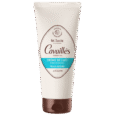tube blanc de gel douche cavaillès aux touches marron et turquoise. l'étiquette indique en français qu'il s'agit d'un gel douche au lait pour peaux sèches. le bouchon est marron.