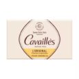 un paquet rectangulaire beige de savon cavaillès, étiqueté « savon extra doux ». il affiche le logo et le texte « l'original protection et régénération peaux sensibles », indiquant qu'il est destiné aux peaux sensibles.