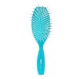 brosse à cheveux turquoise avec une tête ovale, des poils blancs munis de boules bleues et un manche assorti, sur fond blanc.